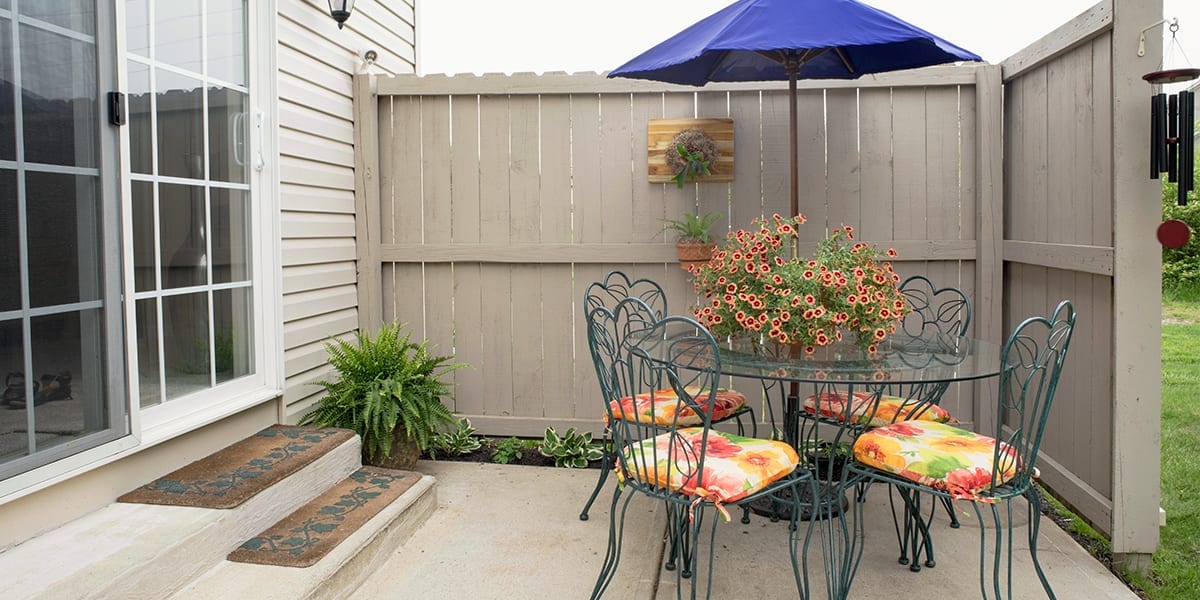 live-outside-outdoor-room-walled-private-patio