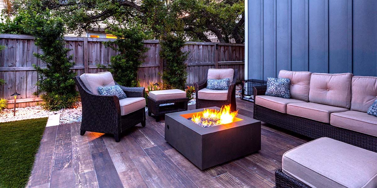 -modern fireplace backyard-Platt Hill Nursery-Chicago